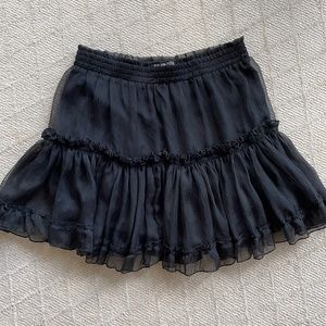 Black flouncy skirt